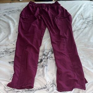 Medium scrub bottoms